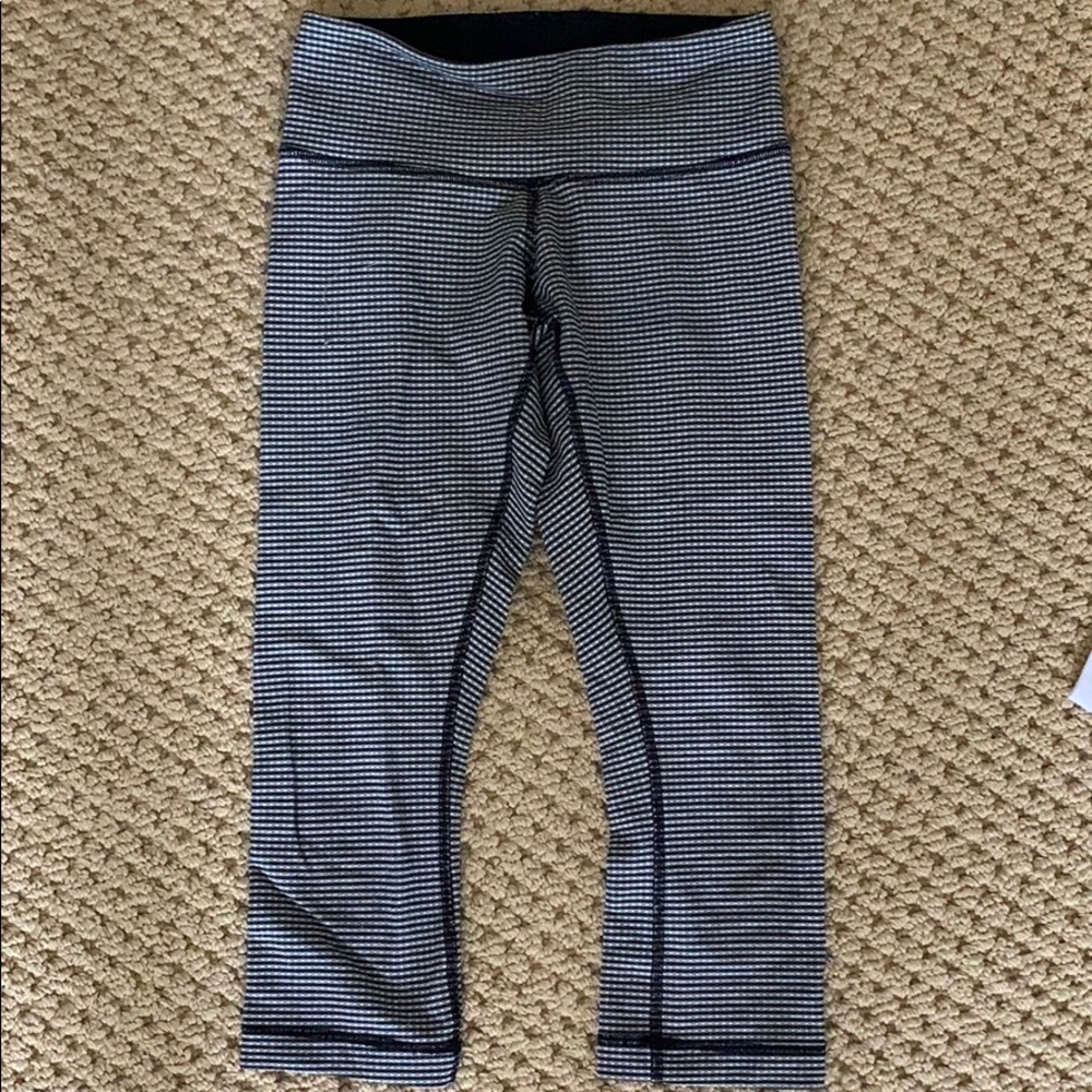 Lulu Lemon knee length leggings